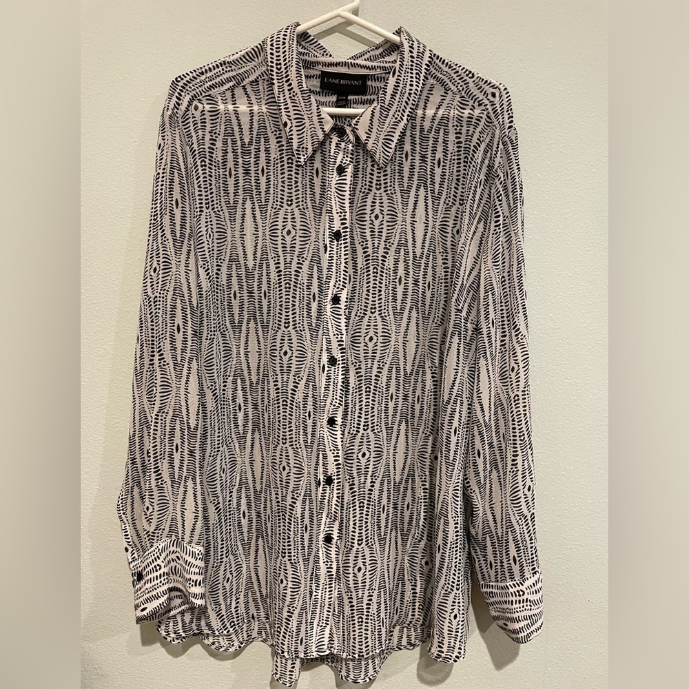 Lane Bryant Sheer black and white print button down. Size 22/24